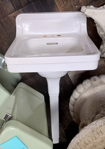 Vintage Standard White Peg Leg Sink with Backsplash