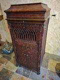 Impeccable Quarter Sawn Oak Gothic Styled Antique Kimball Phonograph