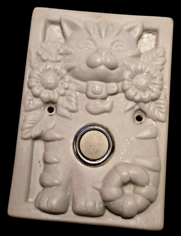 Vintage "Cat" Electric Doorbell in Bisque